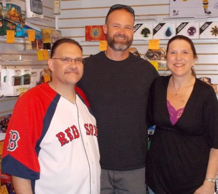David Ross signing autographs at P&T Sports Cards